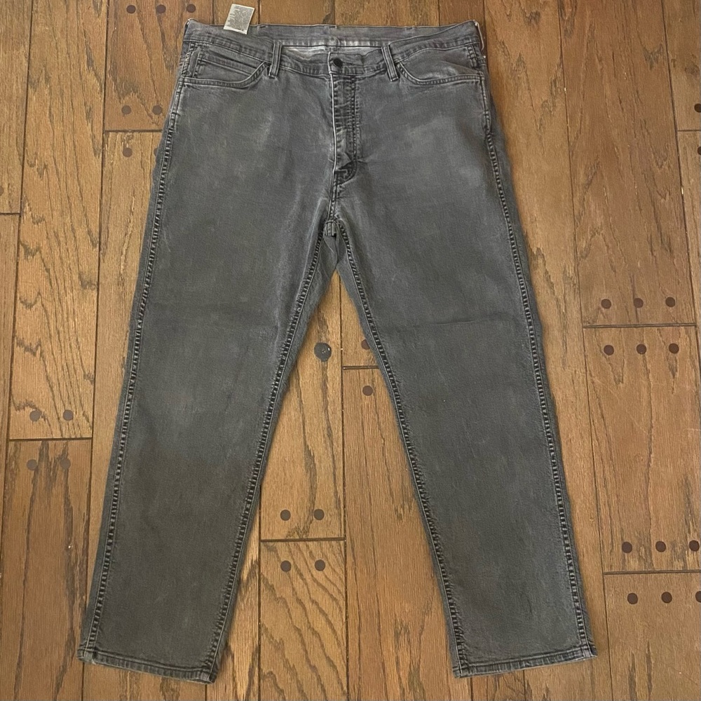 541 38x30 Gray Levi’s